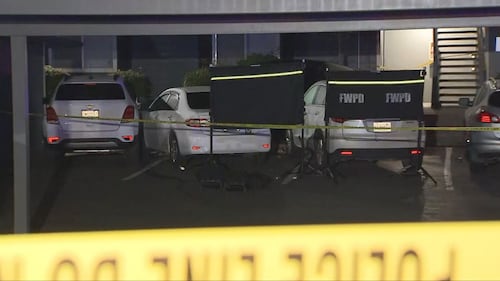 Police investigate at the Avana Star Lake Apartments in the 2200 block of South Star Lake Road in Federal Way on 9/19/24.