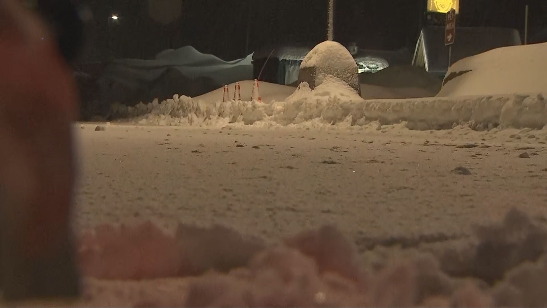 Blizzard conditions at Snoqualmie Pass early Tuesday morning