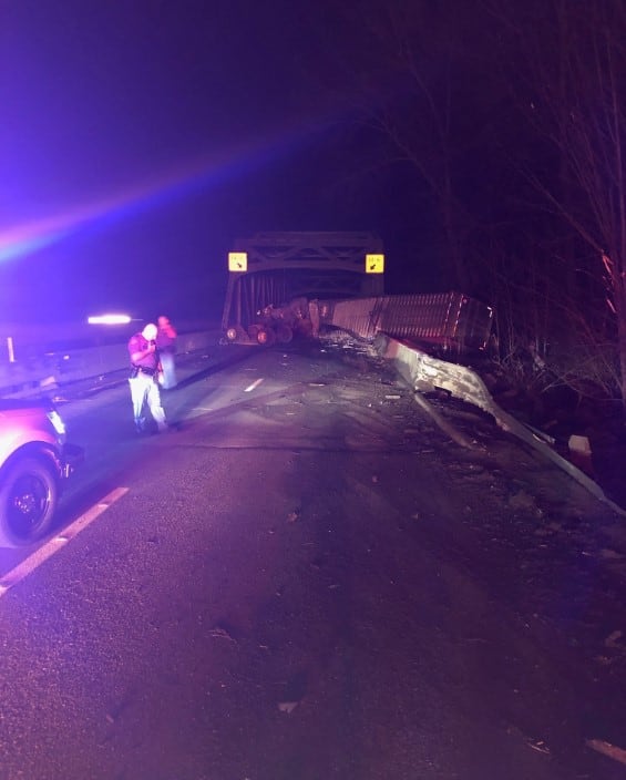 The crash closed all lanes of eastbound SR 18.