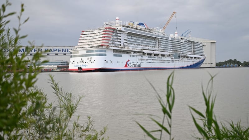 24 travelers banned after massive fight breaks out at Carnival Cruise Line terminal