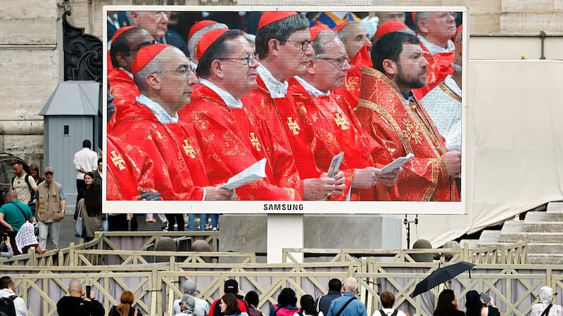 Pope Francis dies: Second, third votes result in black smoke (live updates)