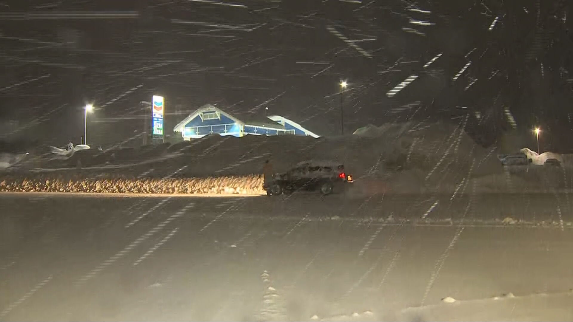 Blizzard conditions at Snoqualmie Pass early Tuesday morning