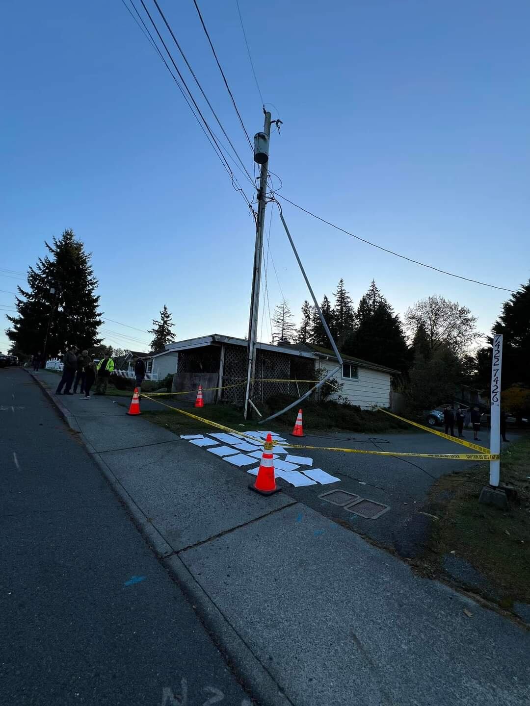 Everett car crashes into house