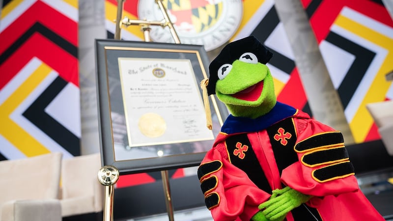‘Keep believing’: Kermit the Frog gives words of wisdom to grads of University of Maryland