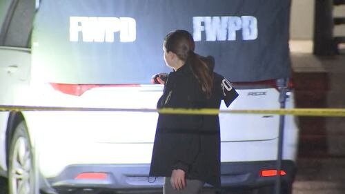 Police investigate at the Avana Star Lake Apartments in the 2200 block of South Star Lake Road in Federal Way on 9/19/24.