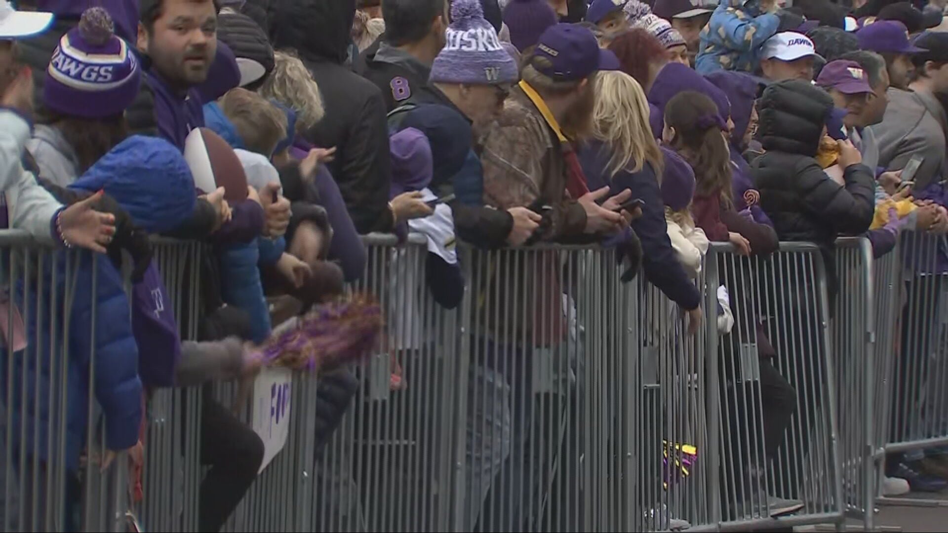 Fans show out in force to send the Huskies off