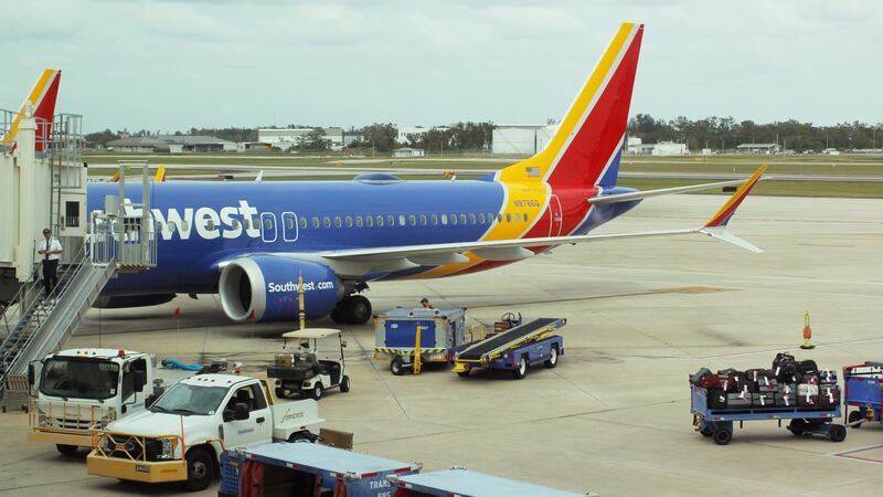 Southwest sets baggage fee effective May 28