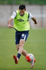 Guatemala midfielder Marco Pappa runs drills during a CONCACAF Gold Cup soccer practice session at Toyota Park in Bridgeview, Ill., Wednesday, July 8, 2015. Guatemala plays Trinidad & Tobago on Thursday. (AP Photo/Andrew A. Nelles)