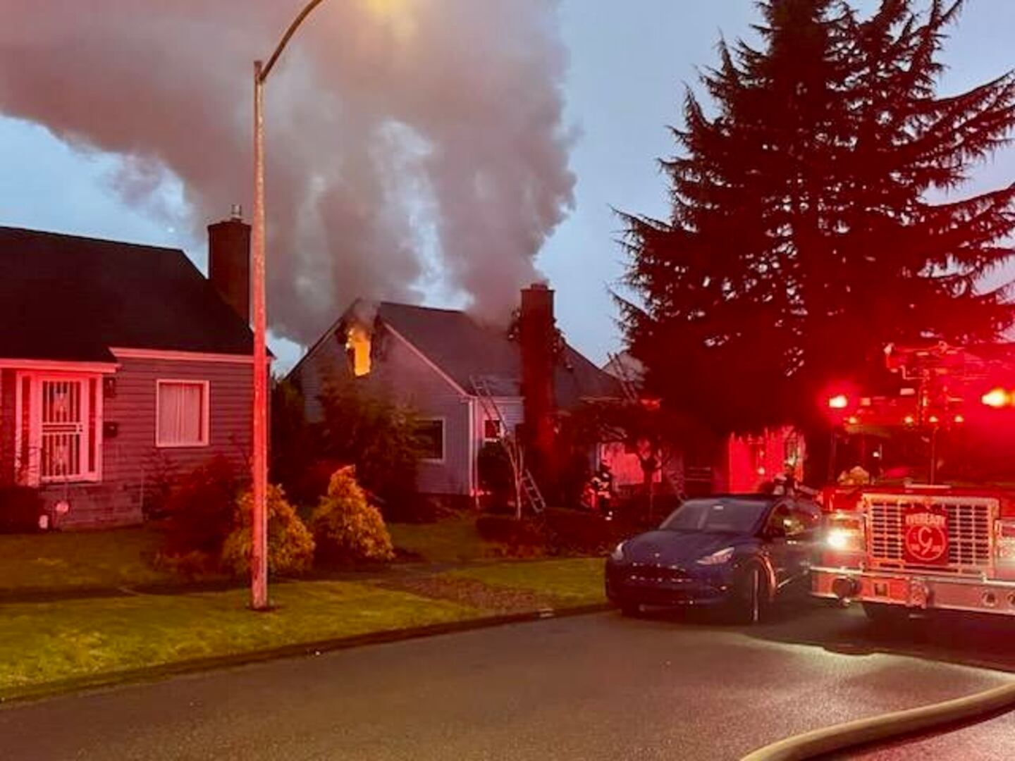 Tacoma neighborhood awakened by early-morning fire