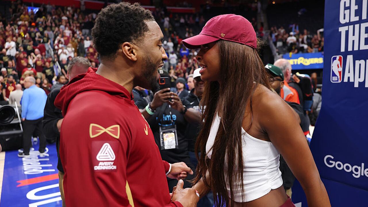 Cavs star Donovan Mitchell , Grammy Award - winning singer Coco Jones tie the knot