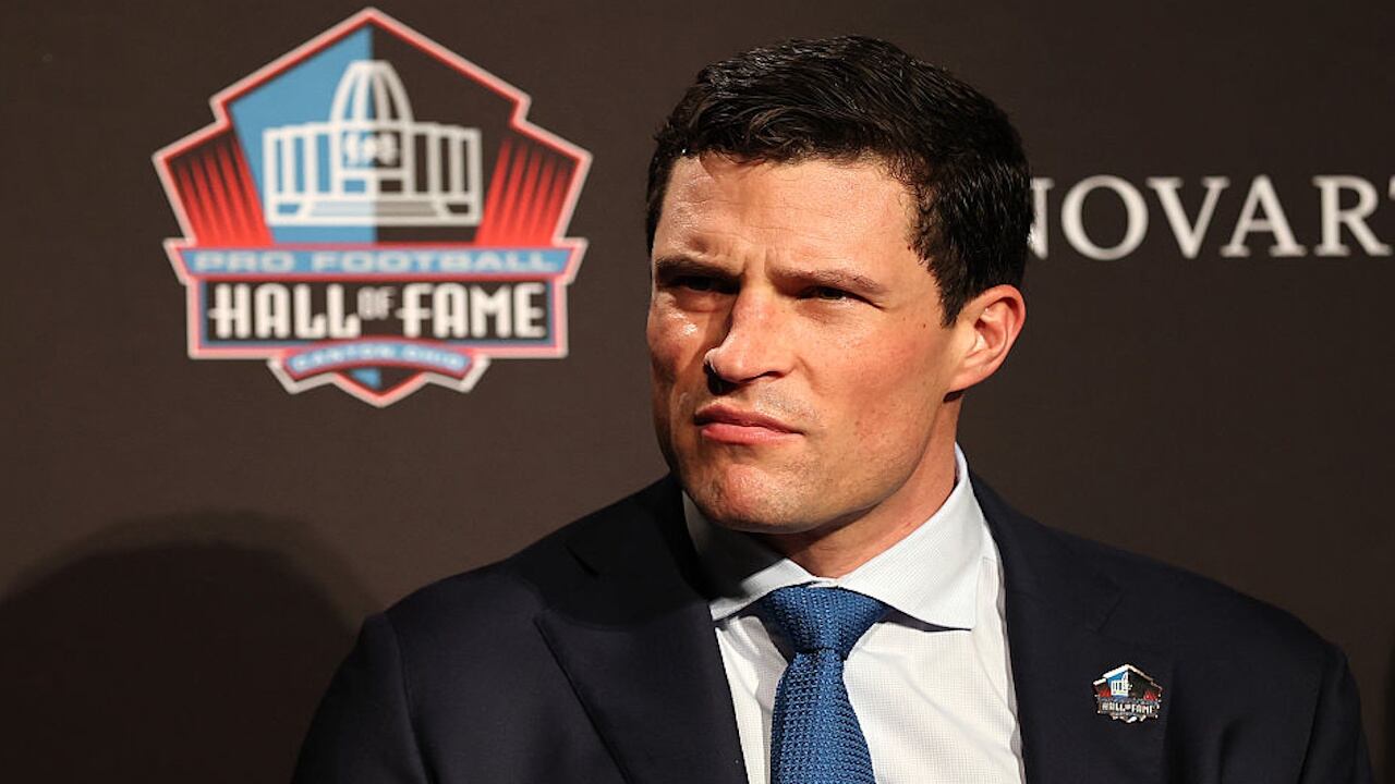 Carolina Panthers great Luke Kuechly will be Netflix lead NFL analyst for 2026 season – KIRO 7 News Seattle