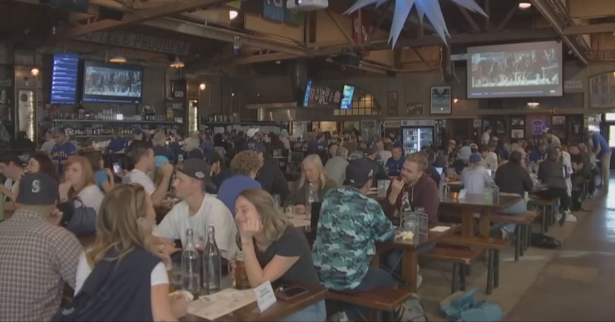 Delayed start to game doesn’t take away M’s fan’s excitement at playoff run