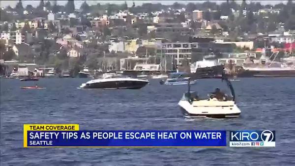 Seaplane forced to abort takeoff in bustling Lake Union