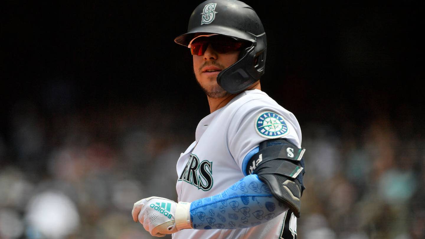 Mariners' Ty France suffered Grade 2 flexor strain, will hit injured list  after freak collision 