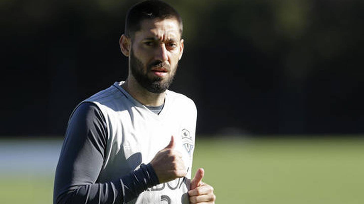US striker Clint Dempsey retires from soccer
