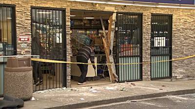 PHOTOS: ATM stolen from South Seattle gas station