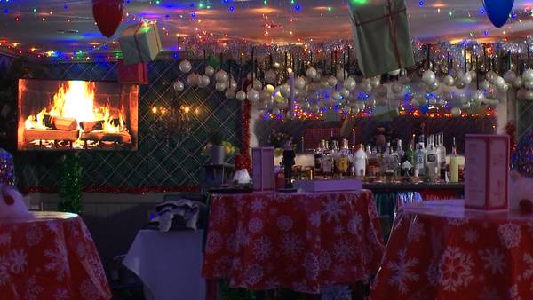 Around the Sound: Edgewater Hotel’s bar dripping with holiday lights, décor