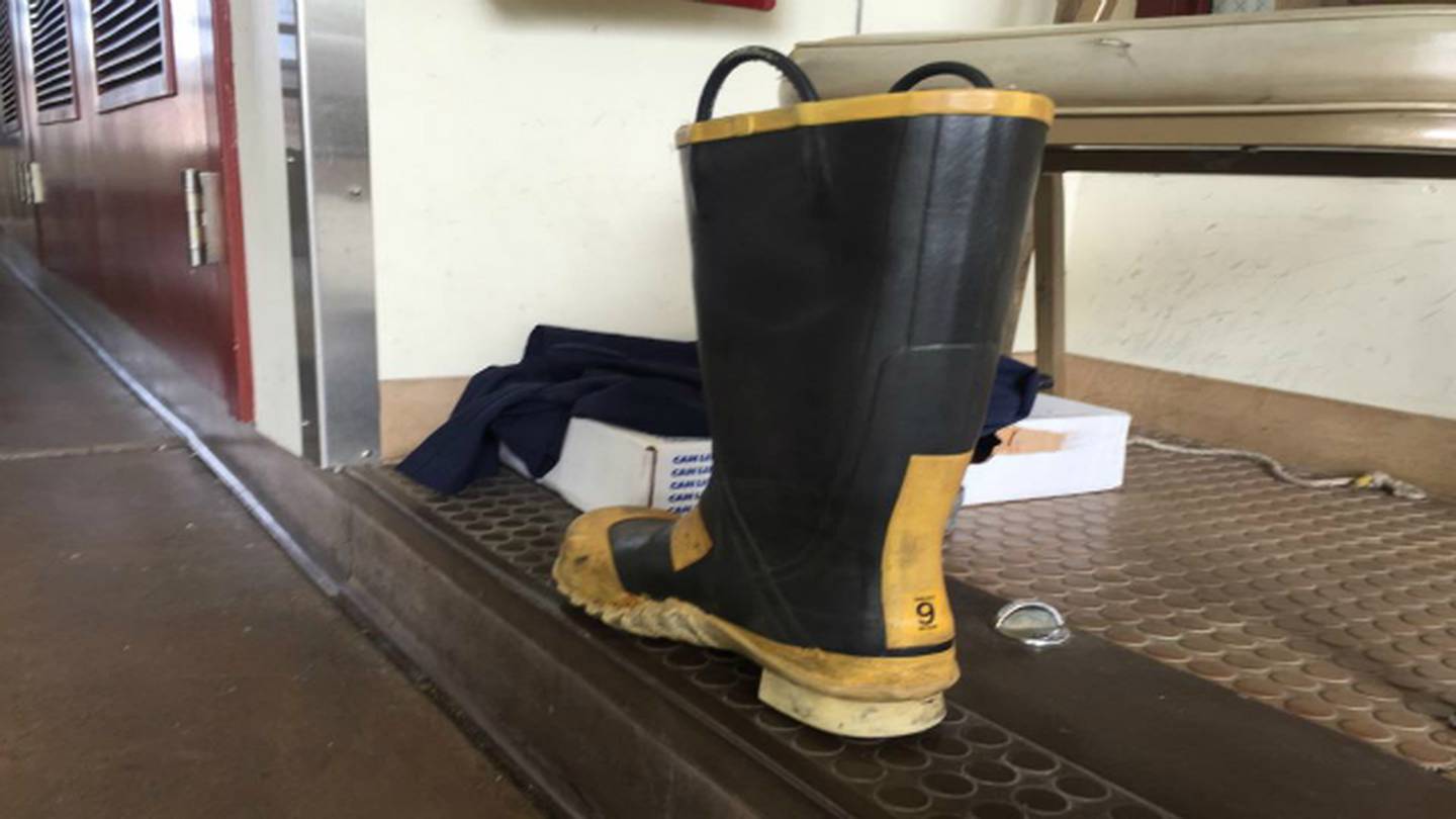 Ranger firefighter boots top