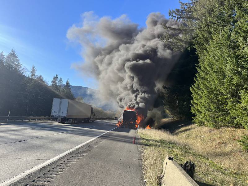 Bus fire I-90 near Snoqualmie