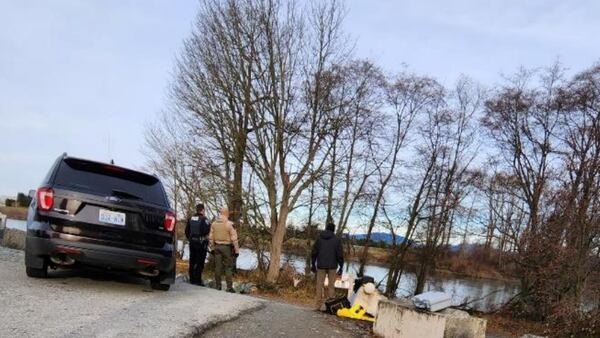 Mount Vernon police investigating after woman found dead near Skagit River