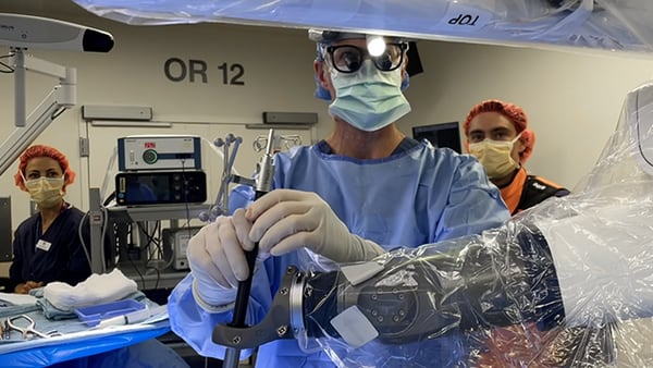 UW Medicine using newest robotics tech in spinal surgery